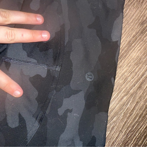 Lululemon Athletica Black Camouflage Leggings - Picture 3 of 4
